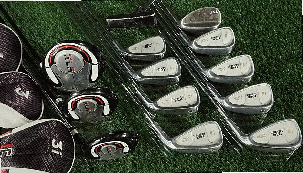 Men's 16pc. Golf Set Tour Series Irons, Walter Hagen XLR Woods, Putter+Covers RH
