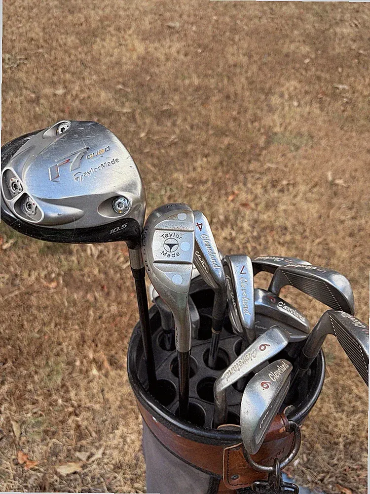 Men's Complete Golf Club Set RH, W/ Bag Taylormade, Titleist, Cleveland, 12pcs