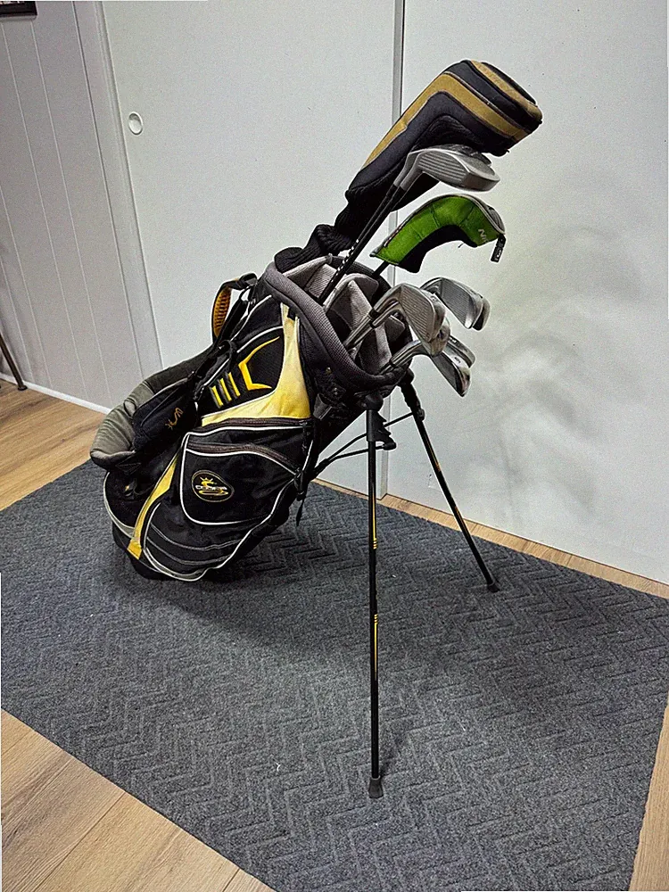 Men's Golf Set w/ Cobra Driver & Cobra Stand Bag - 14 Clubs - S Flex - RH