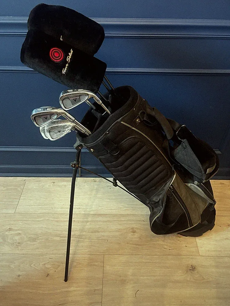 Mens Golf Club Set/Irons/Woods/Driver/Putter/Bag/Right Hand/11 Clubs