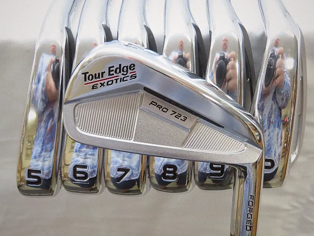 Mint Tour Edge Exotics Pro 723 Forged Iron Set 4-PW Dynamic Gold 105 S300 Stiff