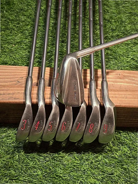 Minty RH Tour Model 3-PW Limited Edition Complete Iron Set Regular Flex UPC699