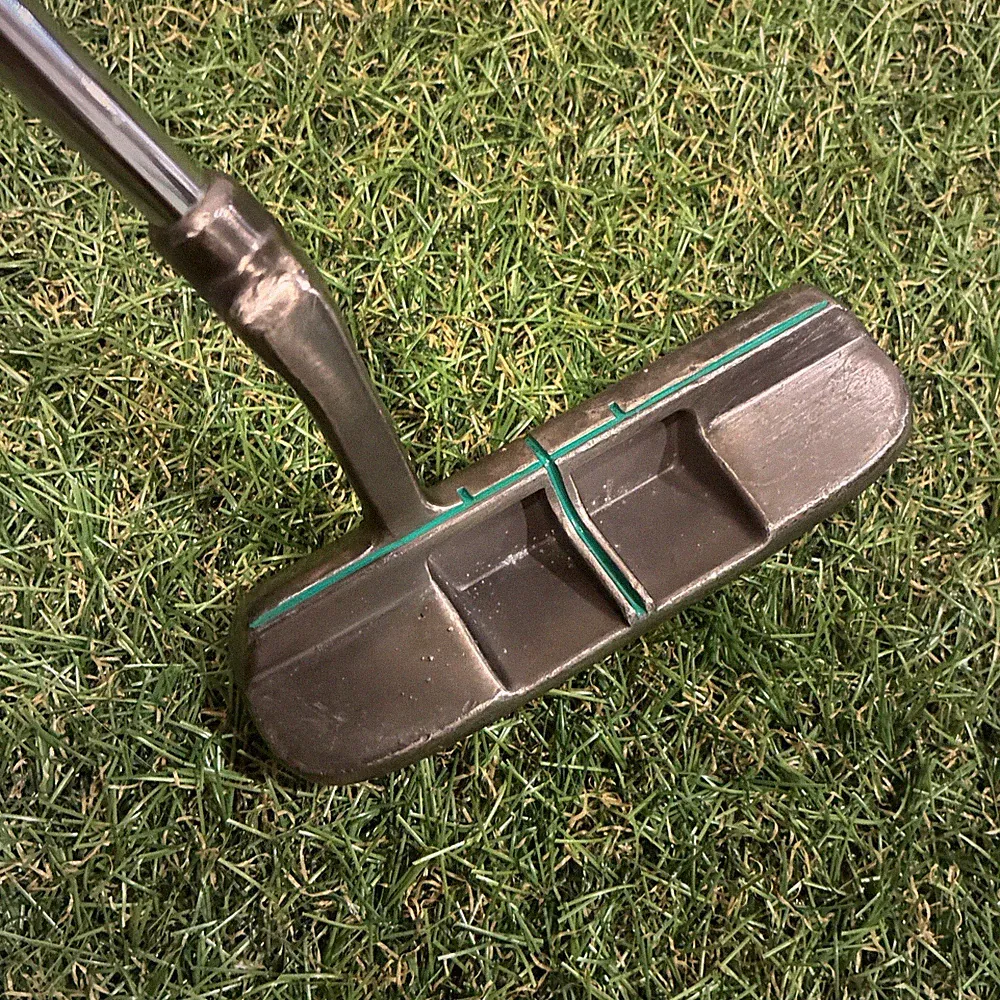 Mizuno 0702 Golf Putter Offset Blade RH Vtg Retro Club Steel USA Original Grip