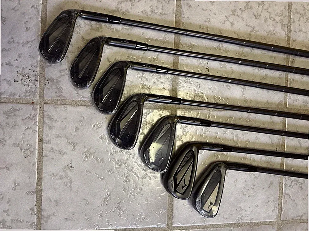 Mizuno JPX925 Forged Black Irons, Right Hand - 7 Piece Set 5-PW, GW