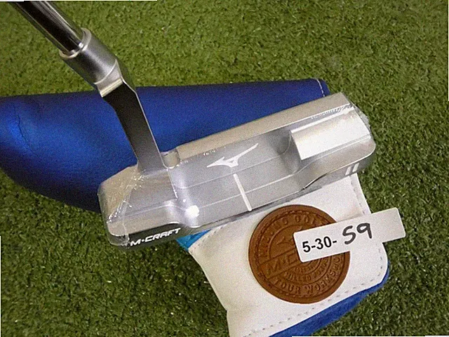Mizuno M Craft II White Satin 35" Putter with Headcover (No Weight Kit) New