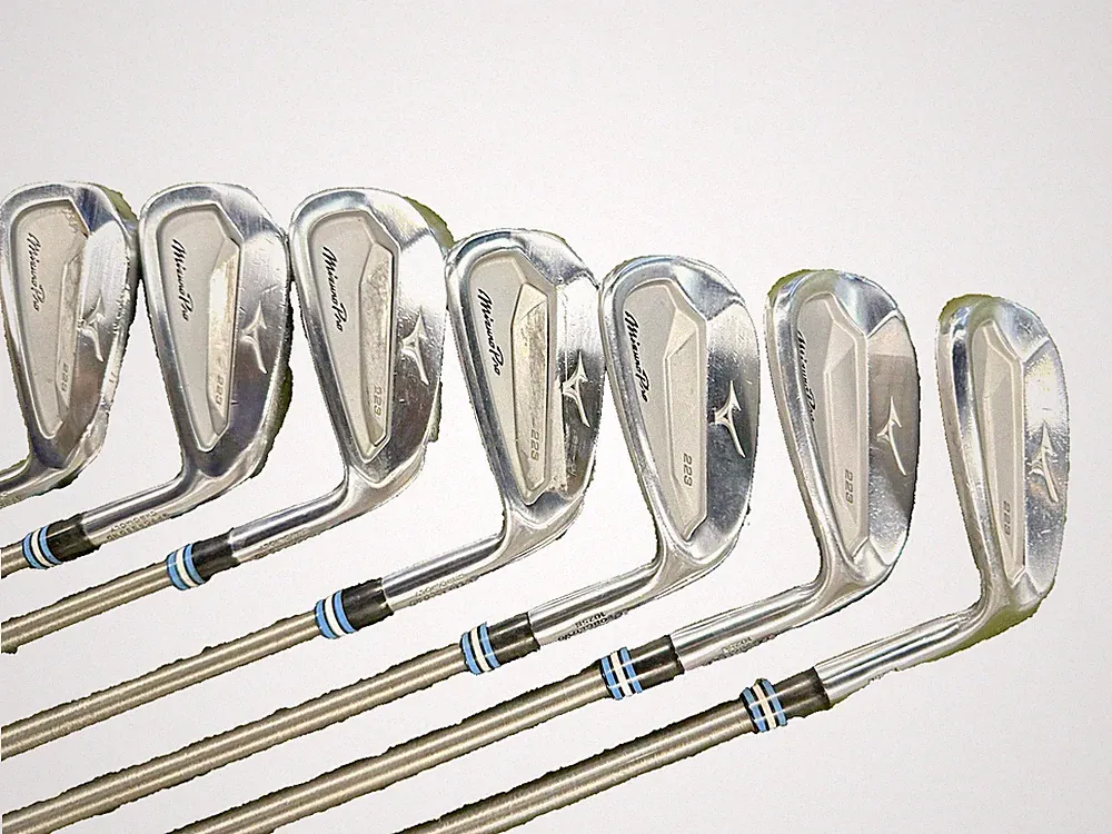 Mizuno Pro 223 Iron Set 4-PW 7 Clubs RH Aerotech SteelFiber 110 X Stiff