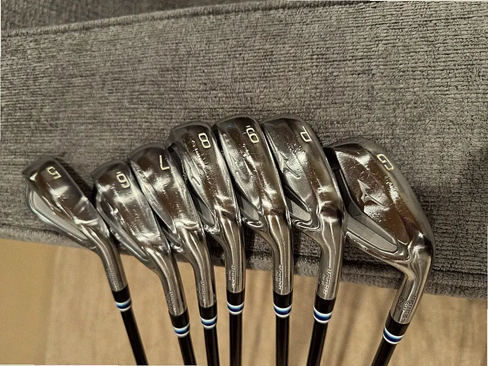Mizuno Pro 243 Irons with MMT 105
