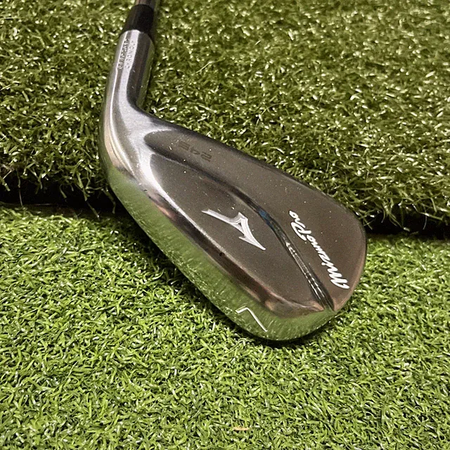 Mizuno Pro 245 7 Iron Dynamic Gold Mid R300