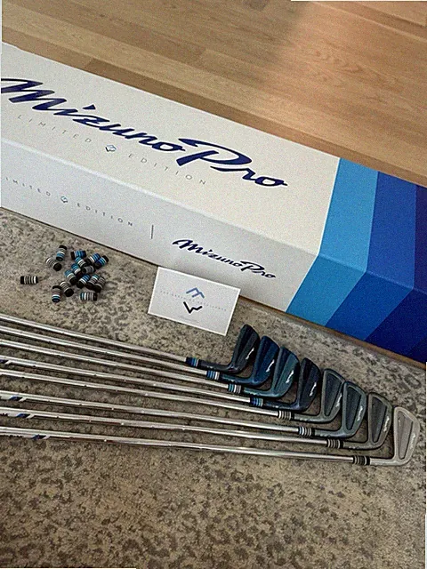 Mizuno Pro ICEBERG – Limited Edition 1 of 1000 Iron Set | S400 Tour Shafts