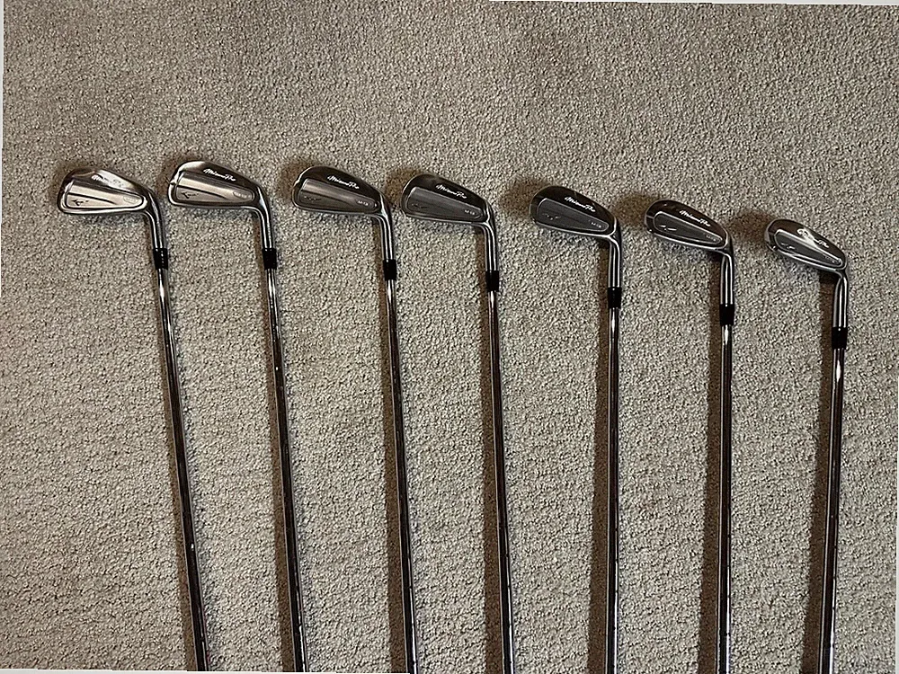 mizuno pro m13 iron set, right handed, 4-PW, nippon modus 105 s, hit 2x on range