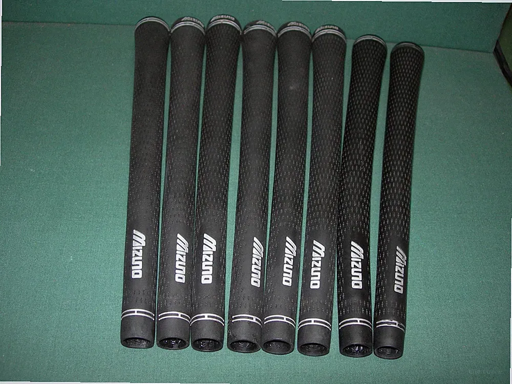 Mizuno tour velvet golf grips- 8 grips in good condition