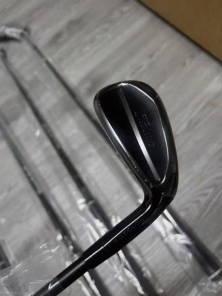 NEW Black 4-PW 48° 8pc Iron Set right handed