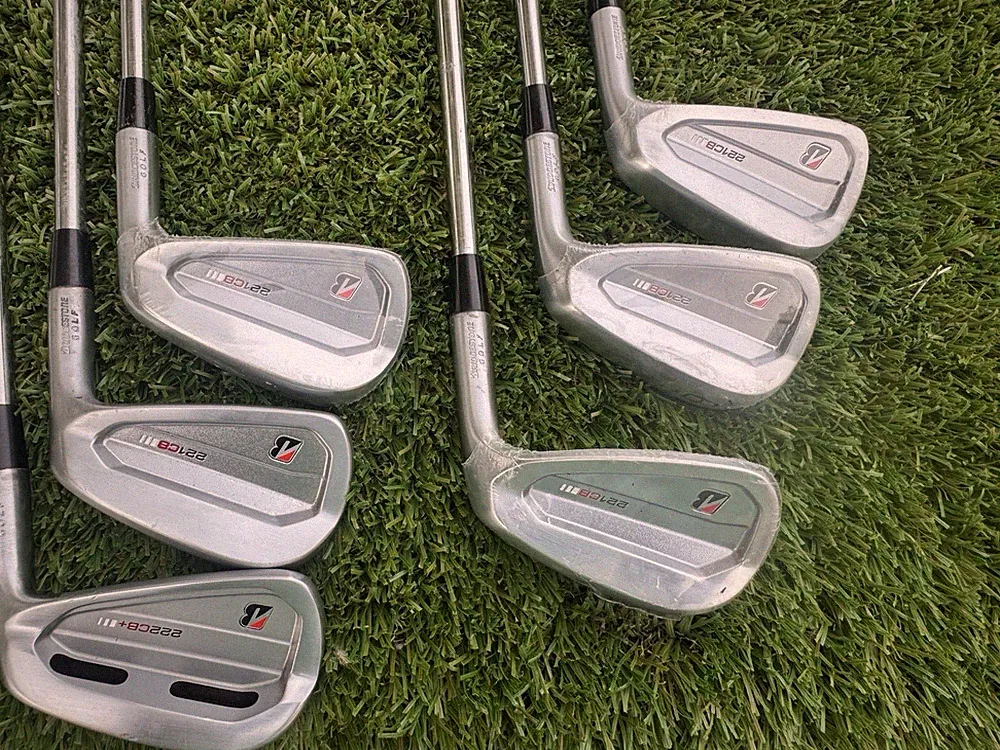 Bridgestone Golf 221 CB Iron Set