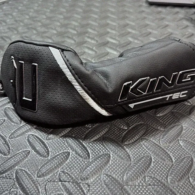 NEW CONDITION! Cobra King TEC - MD Hybrid Headcover Head Cover UNUSED!