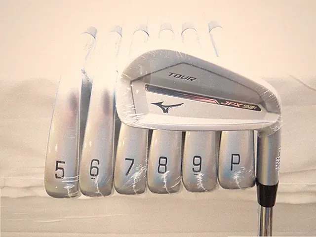 New Mizuno JPX 921 Tour Iron Set 4-PW NS Pro Modus Tour 115 Extra Stiff Steel