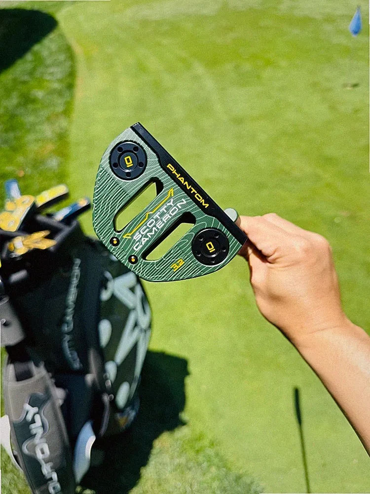 (NEW) Scotty Cameron 2026 Phantom 3.2 Black & Green Cerakote Refinished Putter