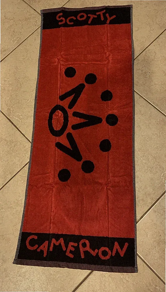 New Scotty Cameron 7 Point Crown Golf Towel Red and Black