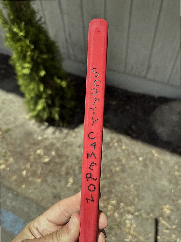 New Scotty Cameron RED Pistolero Putter Grip BLACK dancing letters