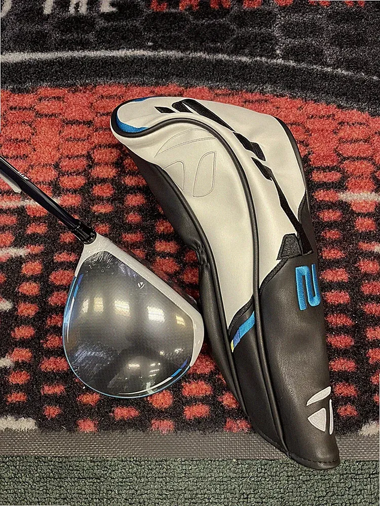 New TaylorMade SIM 2 Max Driver Mens RH Fujikura Ventus 5r 10.5 Degree Regular