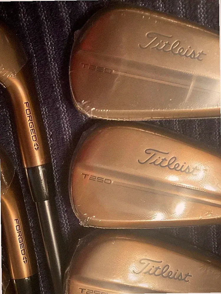 NEW TITLEIST T250 OIL CAN IRON SET 4-PW+AMT BLACK STIFF+ONYX FINISH+CORD GRIPS