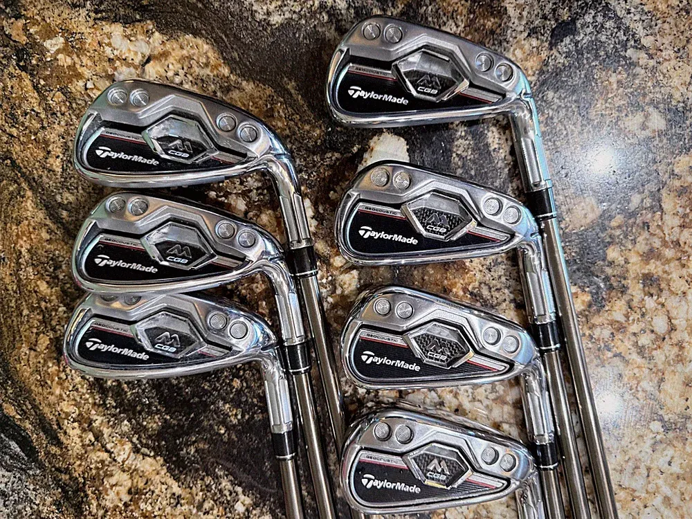 NICE TAYLORMADE M CGB IRON SET 4-PW R/H UST 65 GRAPHITE RECOIL 460 F2 SR FLEX