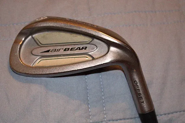 ***** NICKLAUS AIR BEAR OFFSET-# 8 IRON-LADIES- R/H -GRAPHITE SHAFT-*****