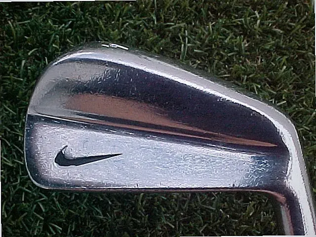 NIKE Forged Tour Blade Golf Club RH 4 Iron w Stiff Flex Steel & New Decade Grip