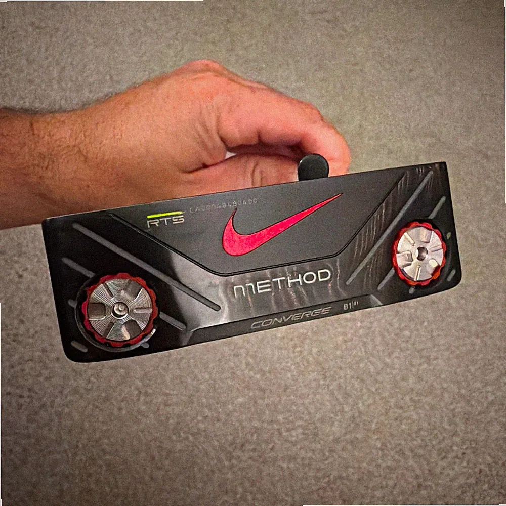 NIKE GOLF METHOD CONVERGE B1-01 32in Putter RH with Method Head cover