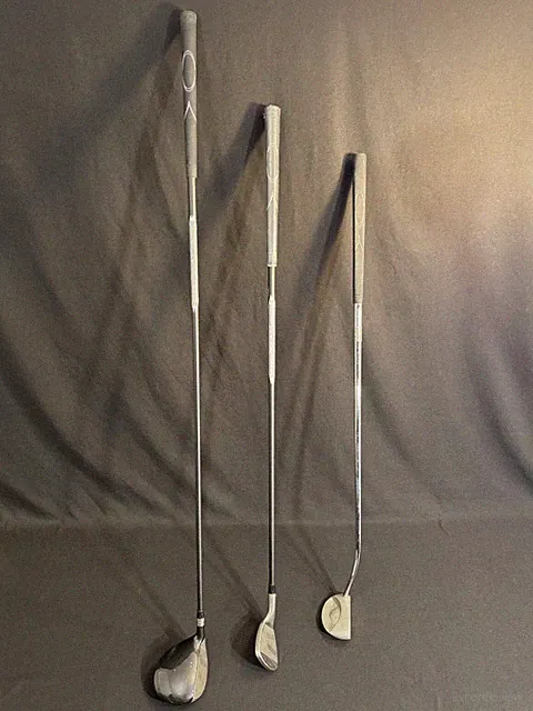 NIKE GOLF RIGHT HANDED JUNIOR GOLF CLUB SET LOT 3 WOOD / 7 IRON / PUTTER 57"-60"