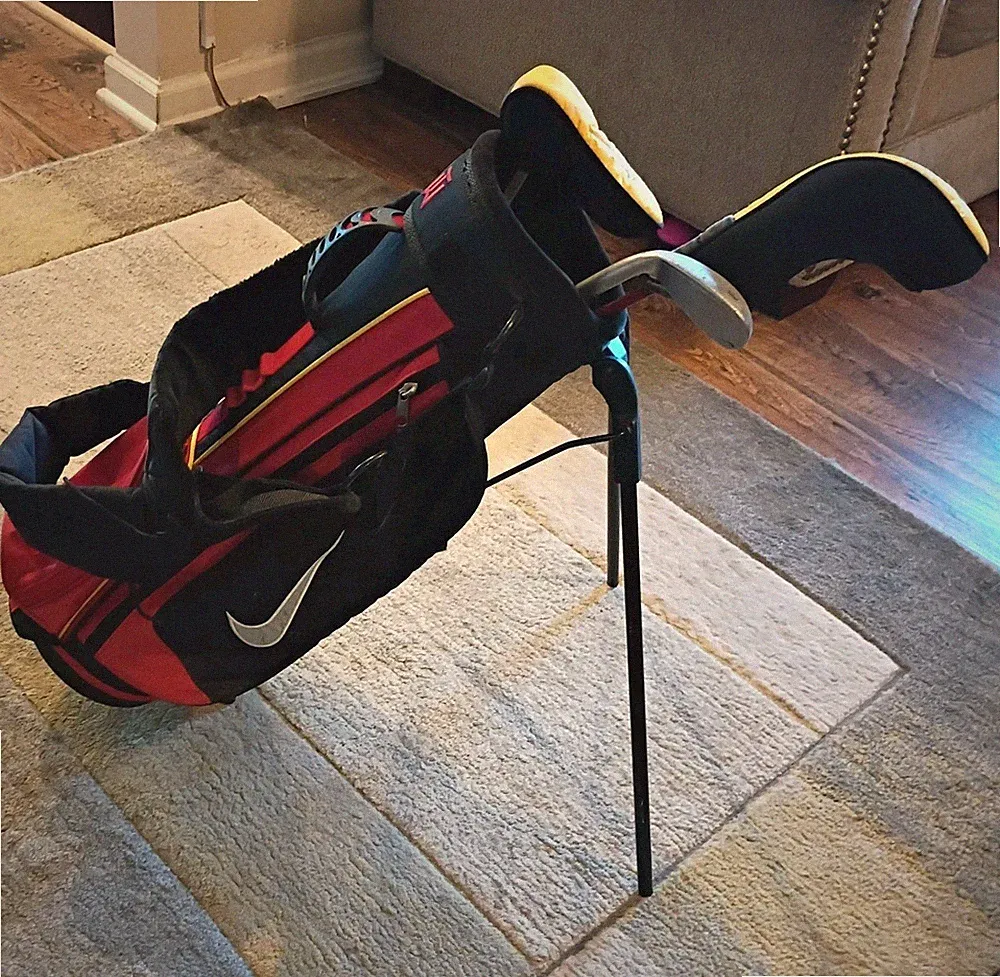 Nike Golf Tiger Woods Junior Kids Set - Red/Black Stand Bag + 3 Clubs