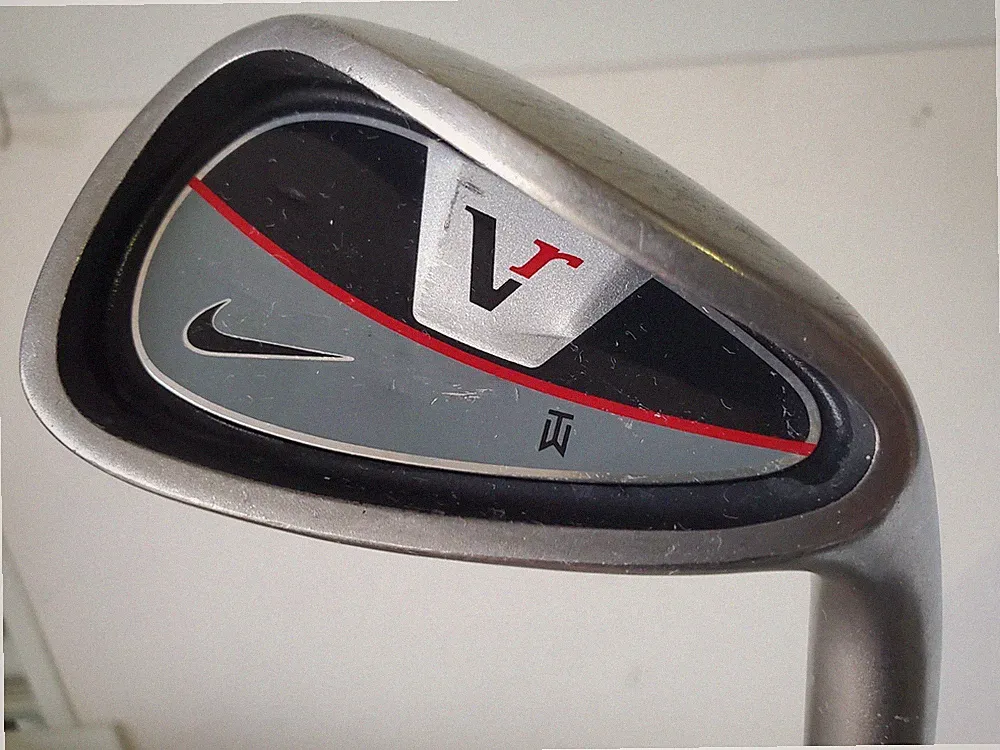 NIKE Golf VR Tiger Woods Single 7 Iron UST Graphite Shaft Youth Flex RH 29 1/2"