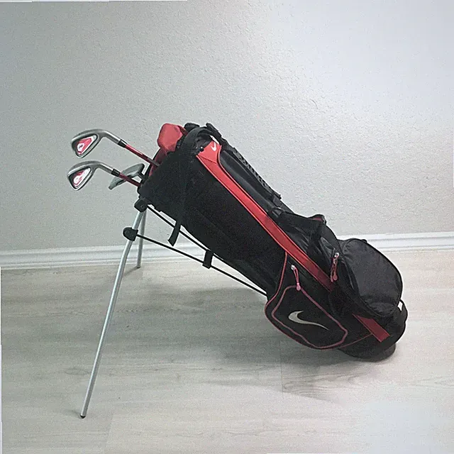 Nike Junior Youth VRS Golf 5-way Bag with Stand 7 9 Iron and Putter Set