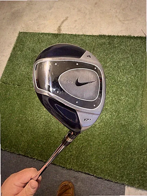 Nike T40 4-Wood Fairway Wood RH 17° Stiff Steel Shaft Blue/Silver