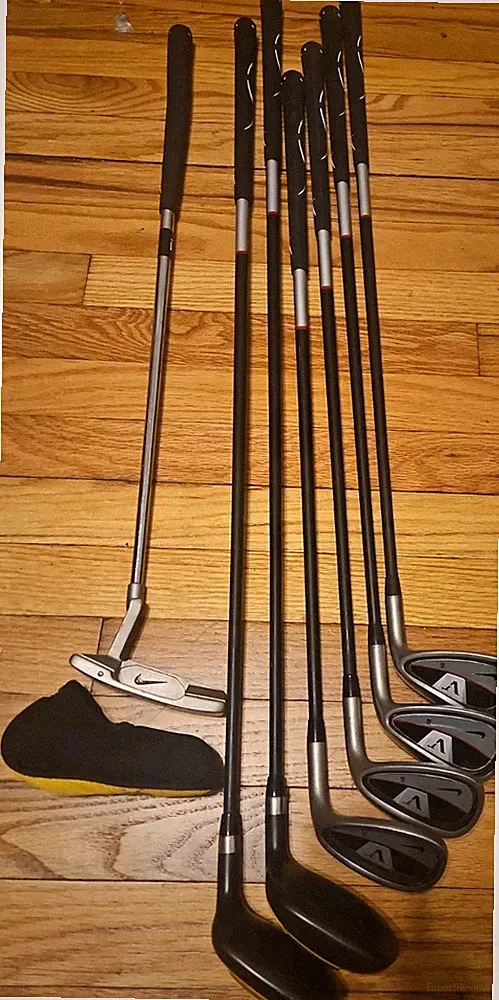 Nike Tiger Woods Junior Golf Clubs SQ 4/27, SQ 22 , SW, VR Iron 5,7,9 & Putter