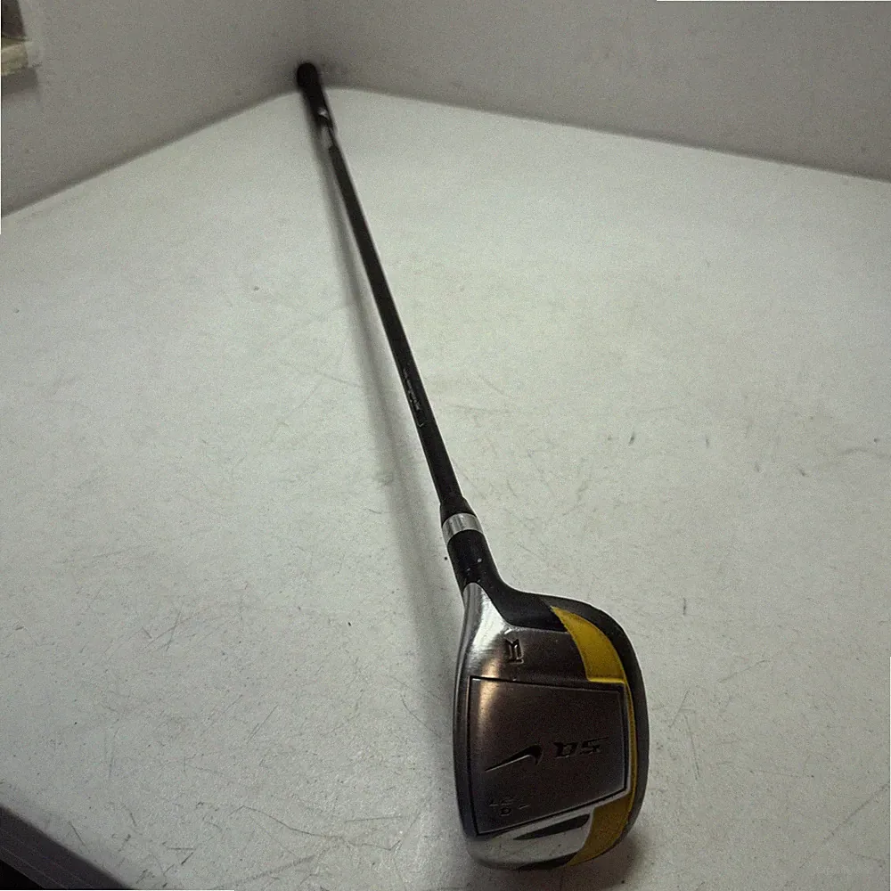 Nike Tiger Woods Junior Sq 4 27* RH Graphite Shaft Golf Club