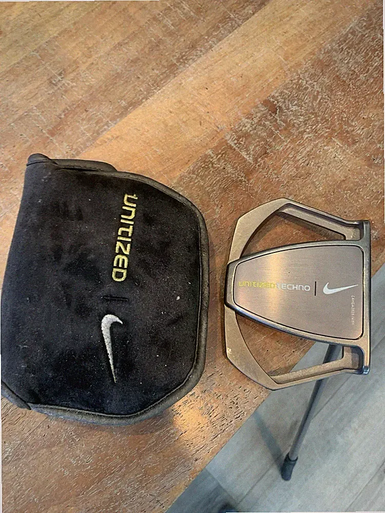 Nike Unitized Techno Golf Putter 35 Inches Center Shafted W/Head Cover