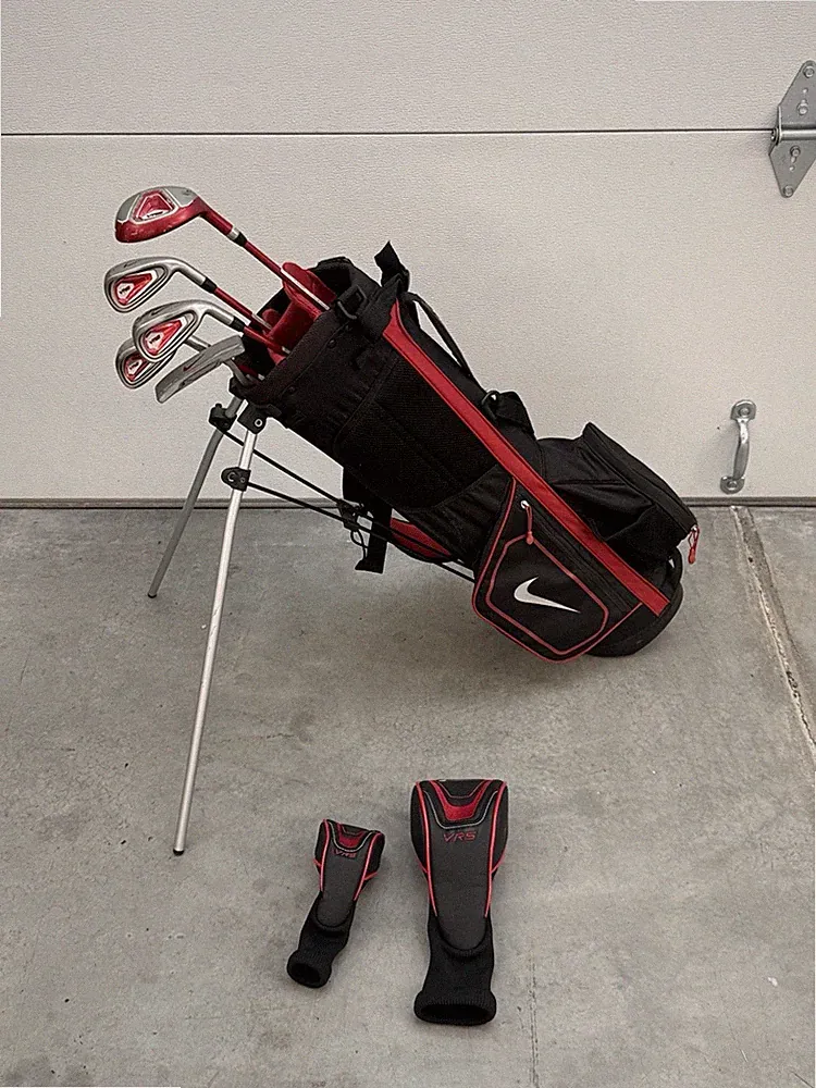 Nike VRS Junior 5 Piece Golf Set - 4H, 7-9 Irons, SW & Putter - RH - NO DRIVER