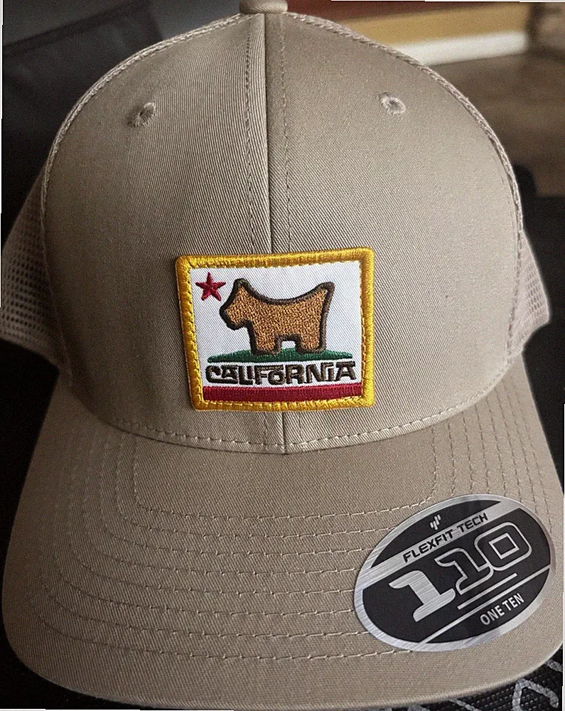 NWT Scotty Cameron Dog flag California Khaki Golfer Trucker Snapback Hat