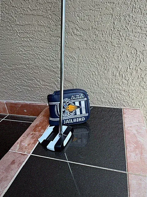 Odessey 35" square 2 square ai-one center shafted putter with headcover