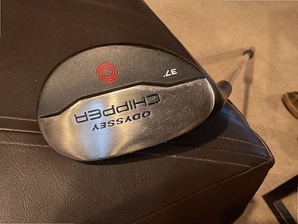 Odyssey 37* Chipper Golf Club 35” long VGC LH