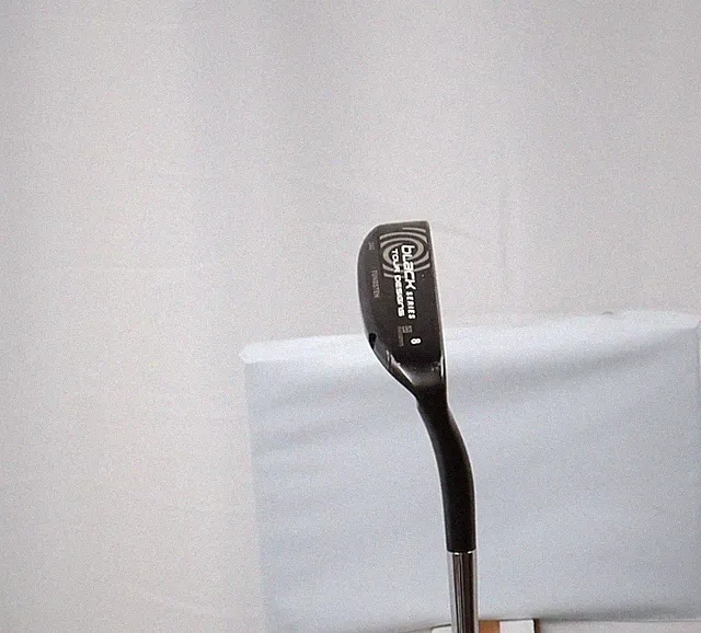 Odyssey Black Series Tour Design #8 33" Putter Good Rh 13837039