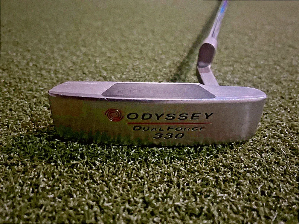 Odyssey Dual Force 330 Putter 33” Original Odyssey Grip
