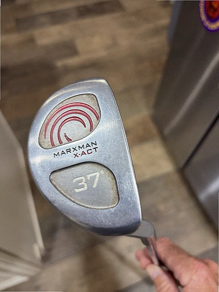 Odyssey Marxman X-Act Chipper - 37 Degree - Steel - Right Hand