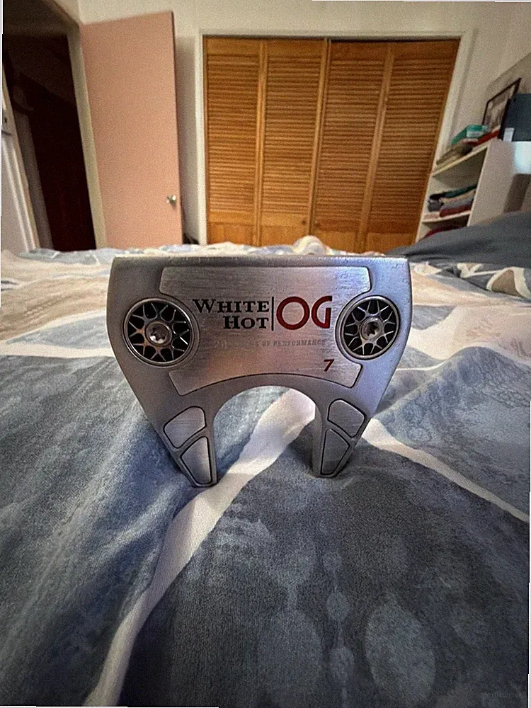 Odyssey White Hot OG #7 Putter. 34 inches
