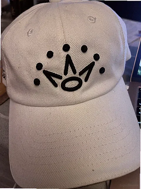 Old School Scotty Cameron Cap 100% cotton. Never worn. White with Black logo.