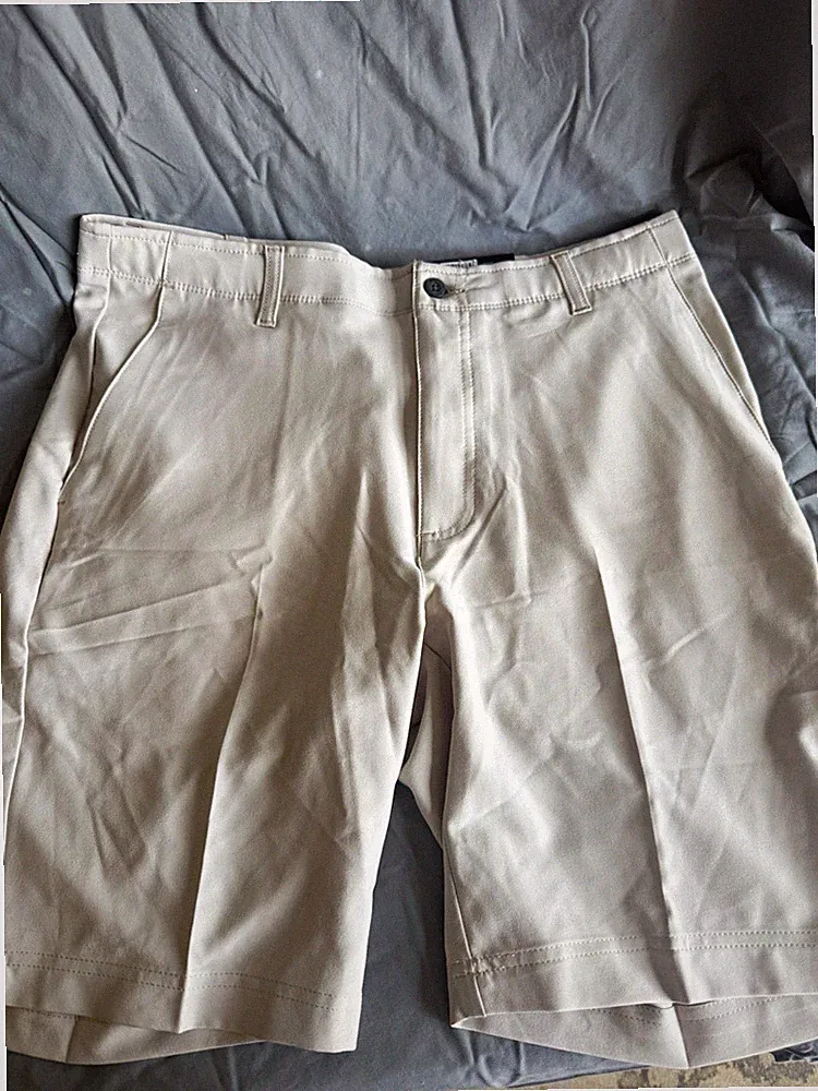 Pebble Beach Men's Beige Performance Polyester Chino Shorts Flat Front Zip