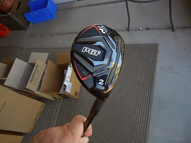 PGF GOLF TOUR PRECISION 2H 2 Hybrid Golf Club, RH, PRISTINE! men's flex