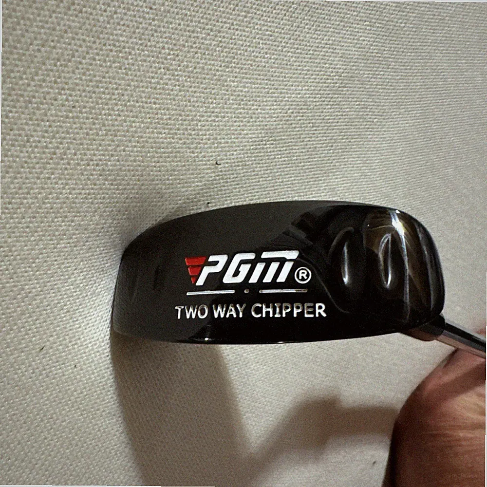 PGM TWO WAY CHIPPER GOLF CLUB. USED.