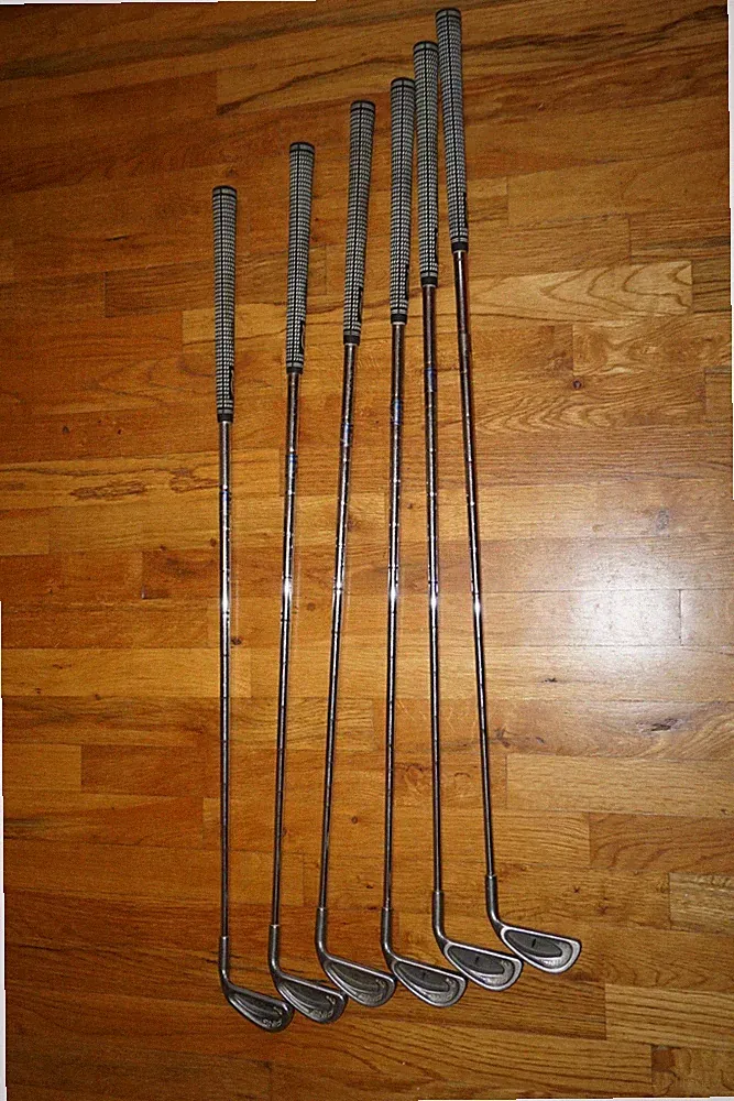 Ping Eye Karsten Black Dot 2-6, 8 irons golf clubs right hand