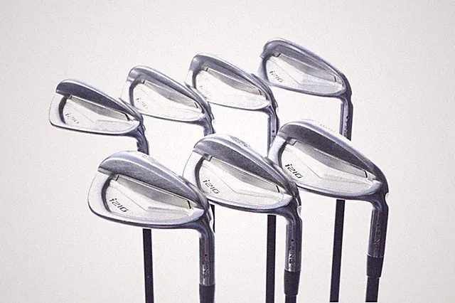 Ping i210 Iron Set 4-PW +0.5 in Regular Flex Graphite Shaft Very Good